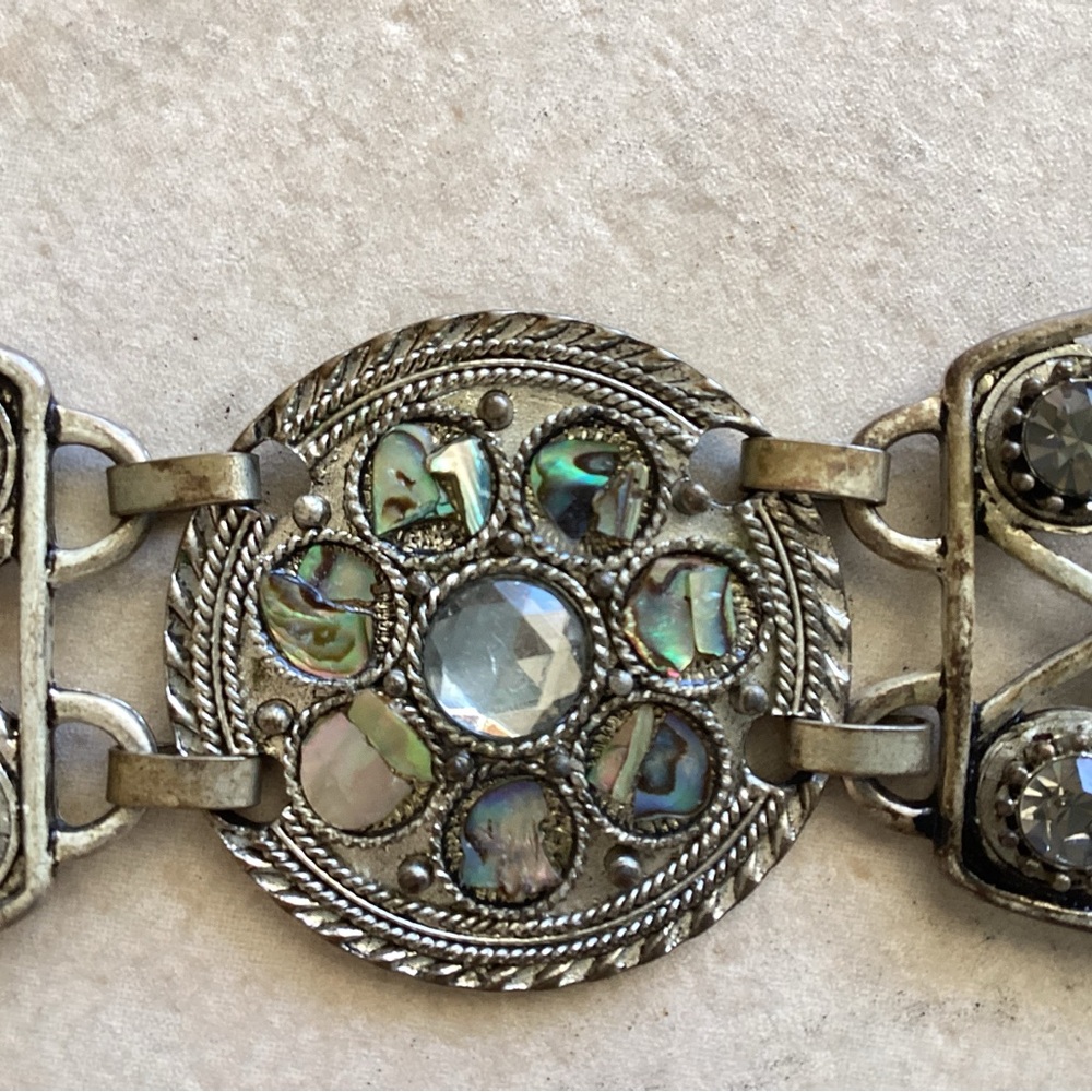 Chicos Abalone shell/ rhinestone silver tone metal chain link belt - Picture 6 of 13
